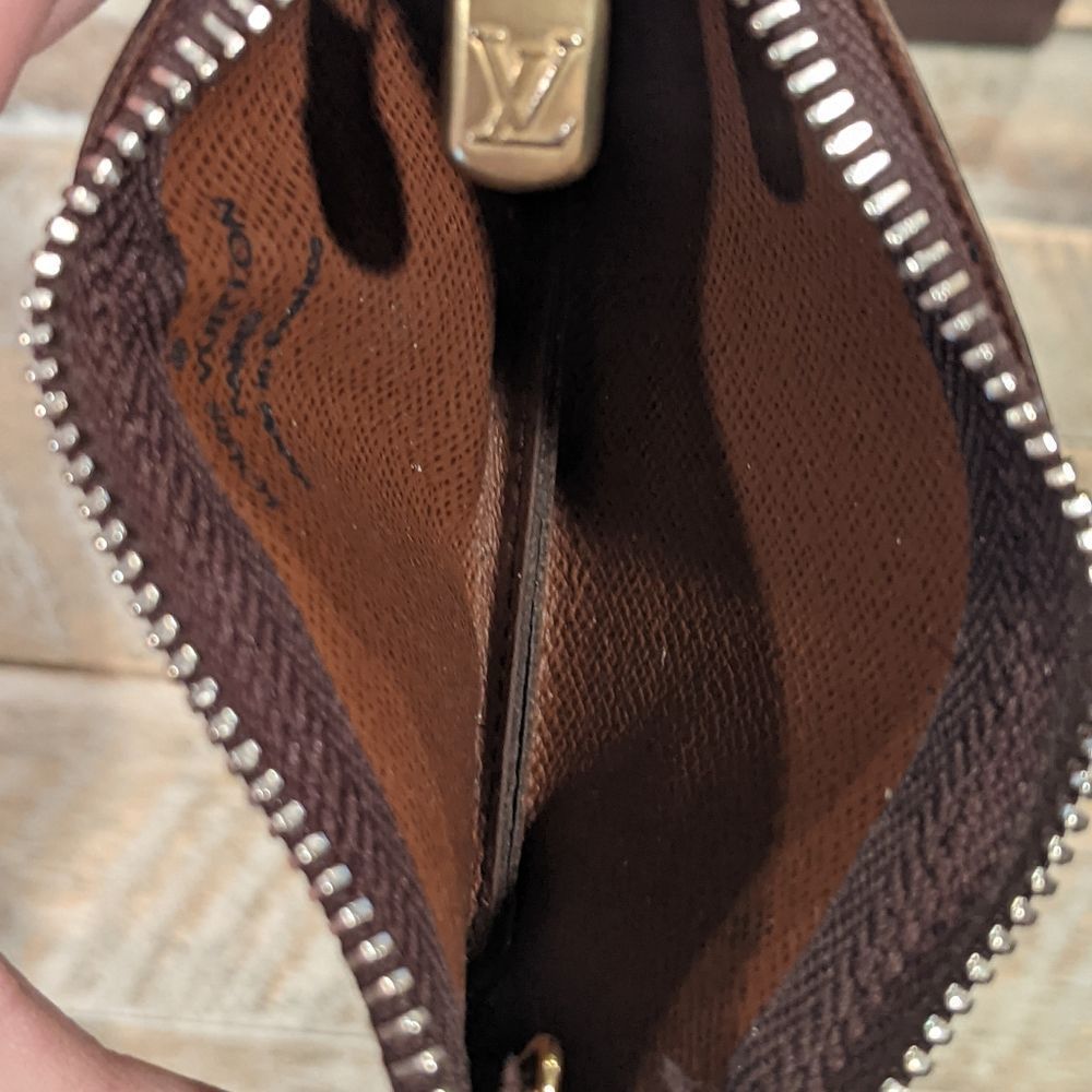 Louis Vuitton Monogram Key Cles Pouch - Picture 8 of 13